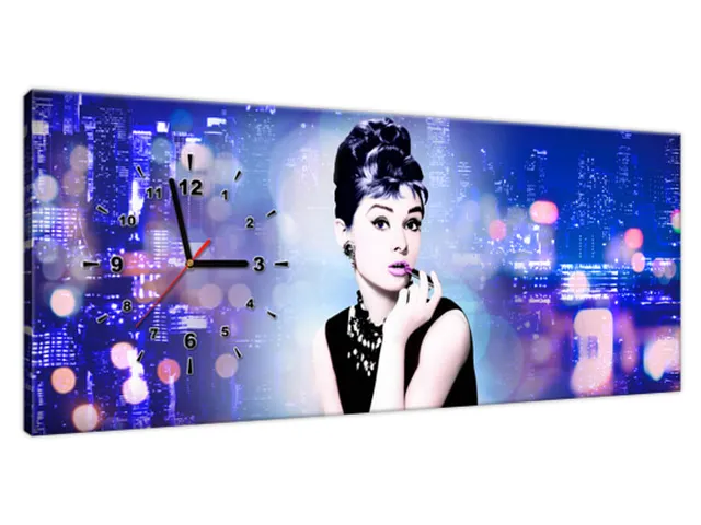 Obraz s hodinami Audrey Hepburn - Jakub Banas